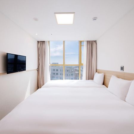 Hotel Kenny Seogwipo Eksteriør billede