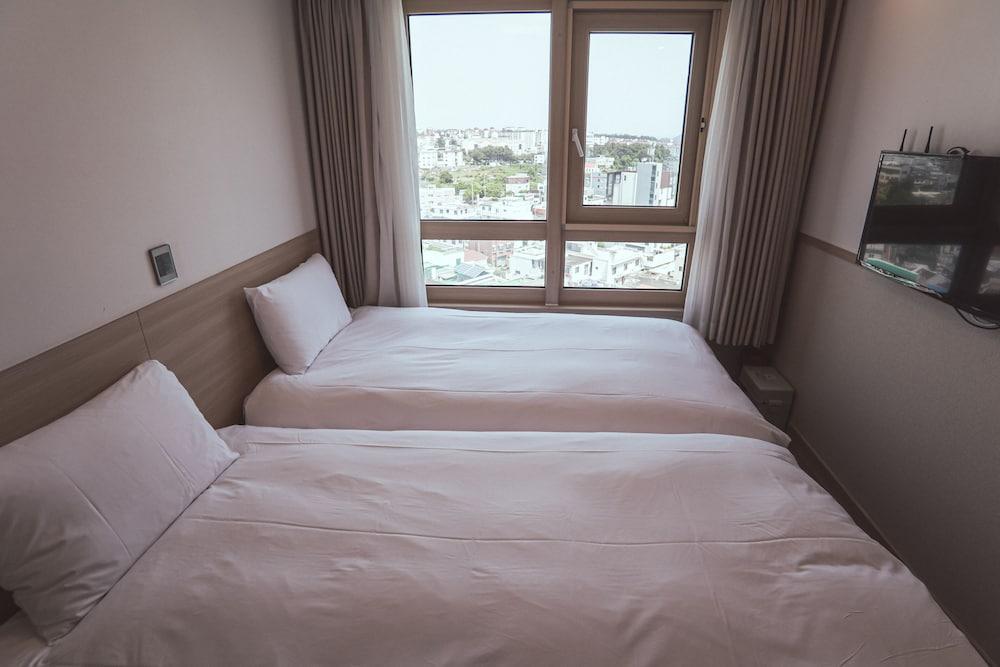 Hotel Kenny Seogwipo Eksteriør billede