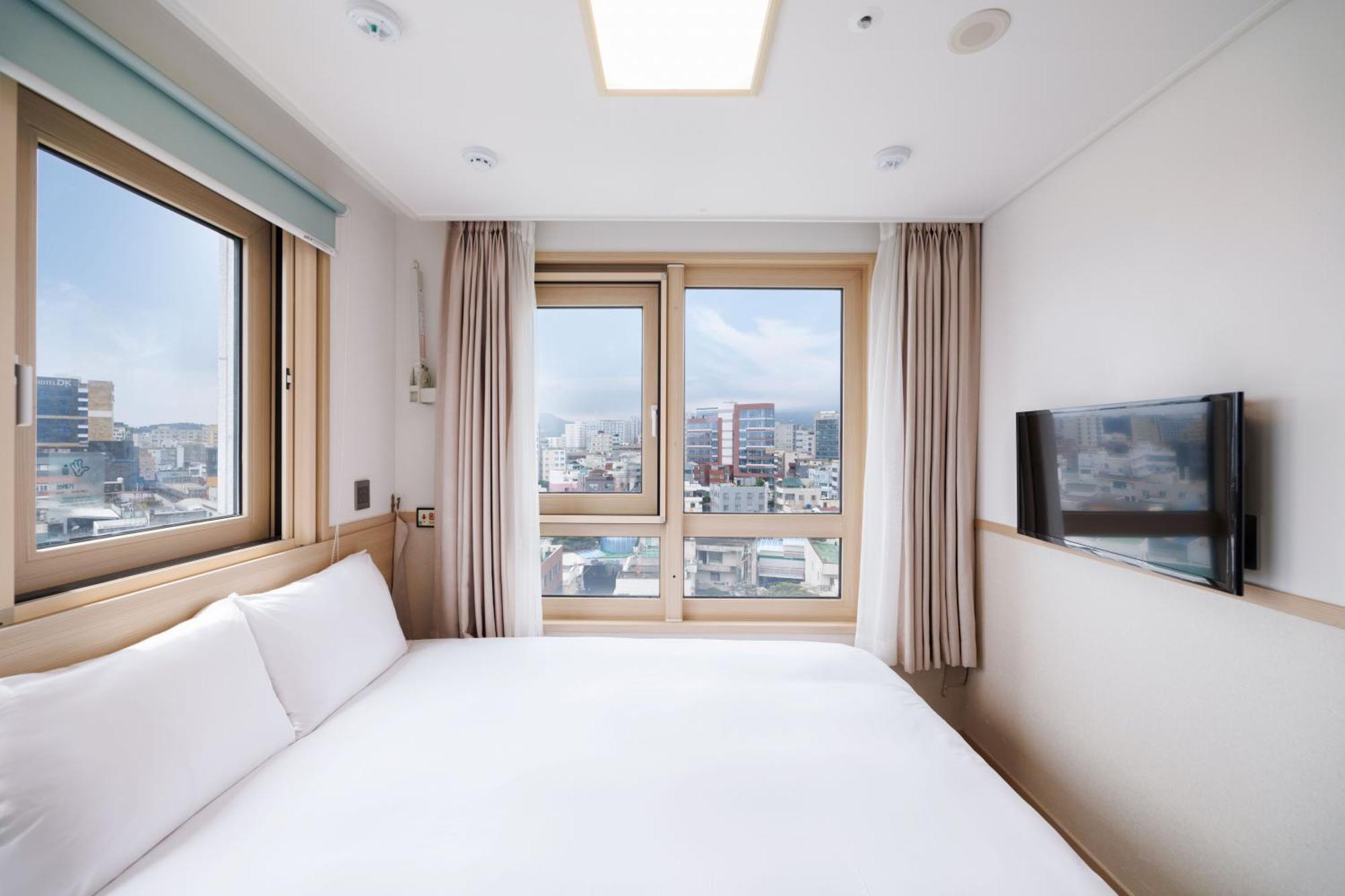 Hotel Kenny Seogwipo Eksteriør billede