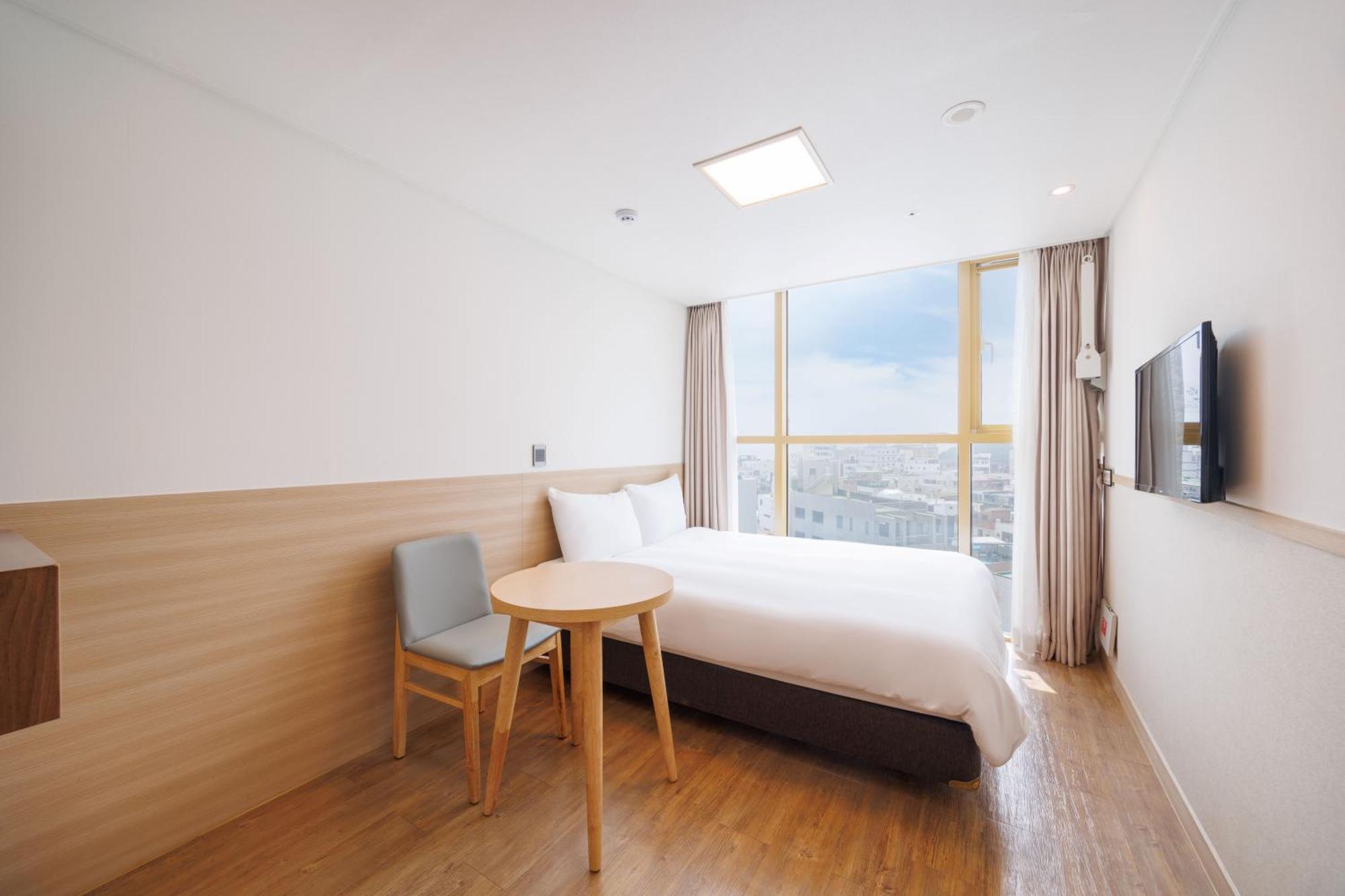 Hotel Kenny Seogwipo Eksteriør billede