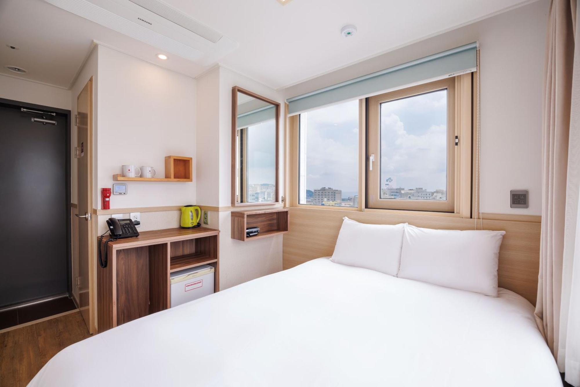 Hotel Kenny Seogwipo Eksteriør billede