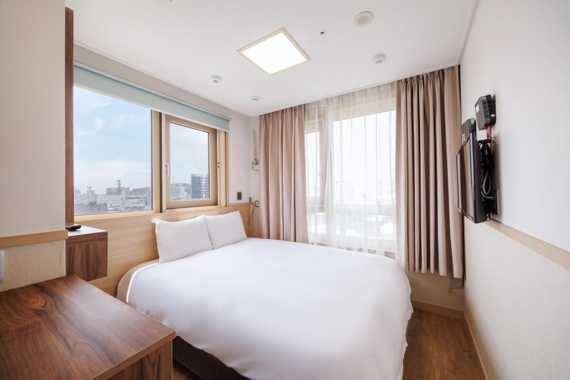 Hotel Kenny Seogwipo Eksteriør billede