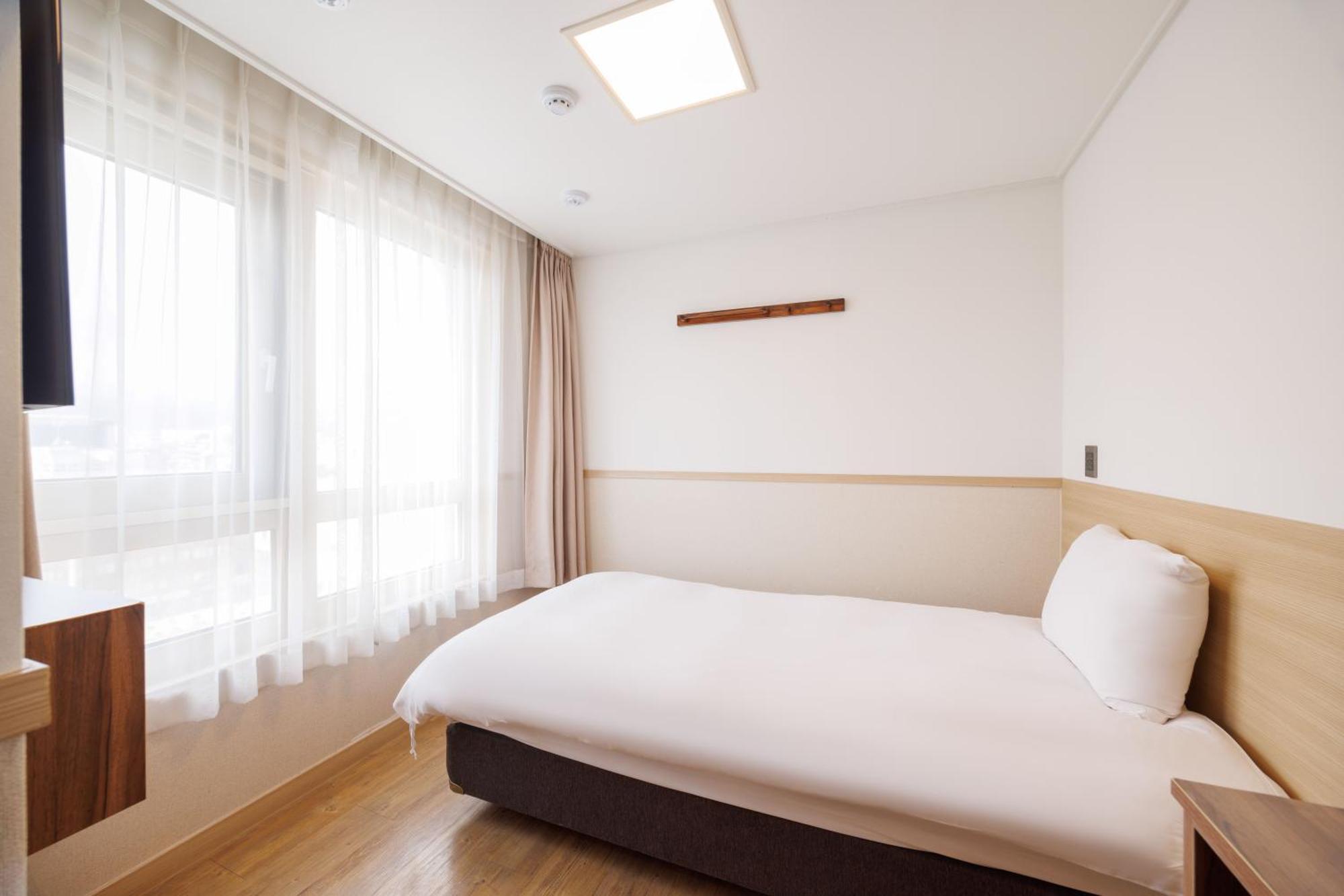 Hotel Kenny Seogwipo Eksteriør billede